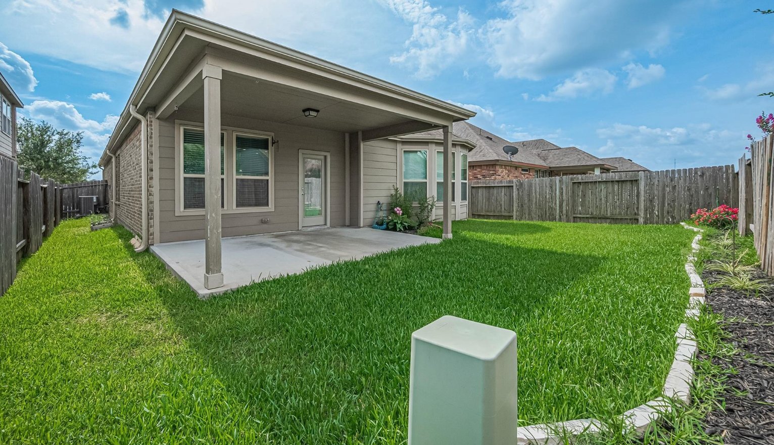 Building Photo - 5327 Silver Ledge Dr