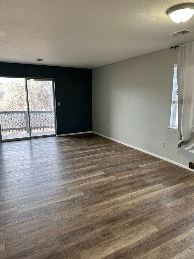 Building Photo - 1185 S Gilbert St