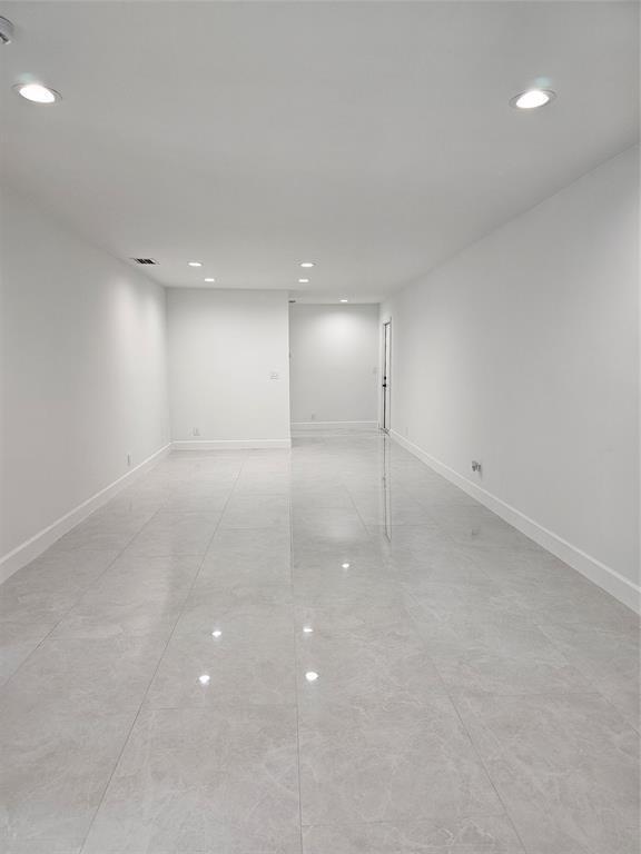 Building Photo - 9557 NW 2nd Pl