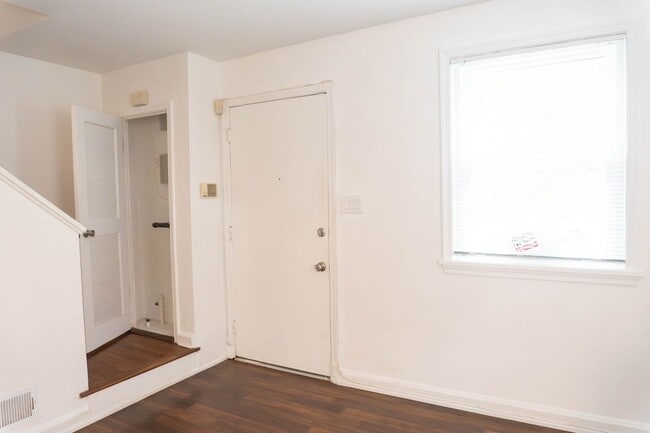Building Photo - Charming 2BR Home in Lily Ponds NE DC – Ac...