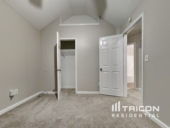 Building Photo - 125 Caney Creek Pkwy