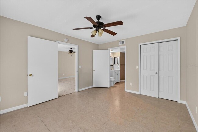 Building Photo - 13829 Timberland Dr