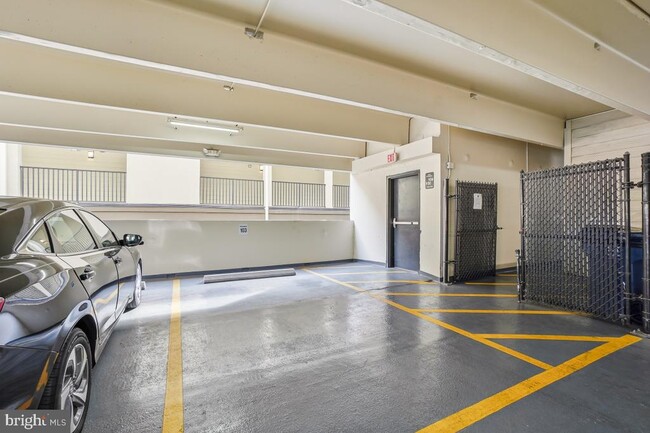 Building Photo - 11800 Old Georgetown Rd