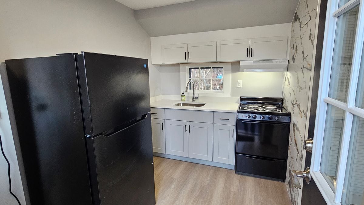 Building Photo - 825 Scenic Hwy