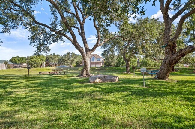 Building Photo - 7500 Shadowridge Run