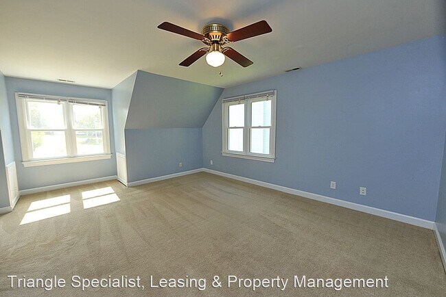 Building Photo - 4 br, 2.5 bath House - 405 St Kitts Court