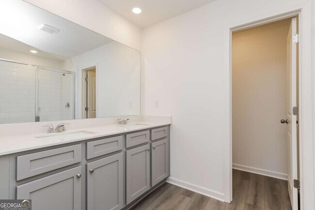 Building Photo - 308 Trulove Ln