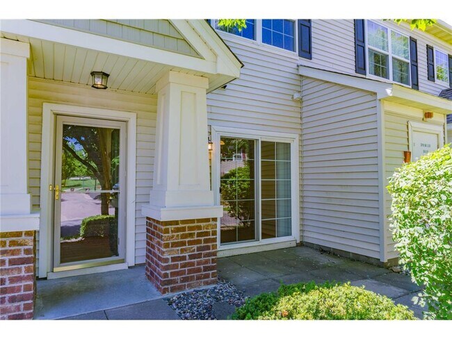 Building Photo - 875 Braunworth Ct