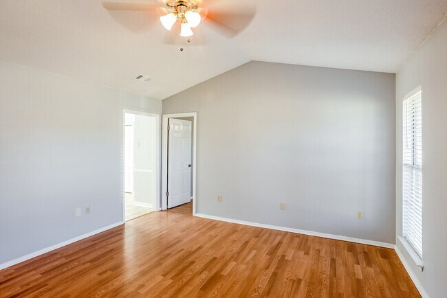 Building Photo - 4235 Highgate Dr