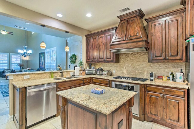 Building Photo - 4745 Durham Dr