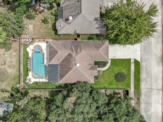 Building Photo - 1507 Buchans Dr