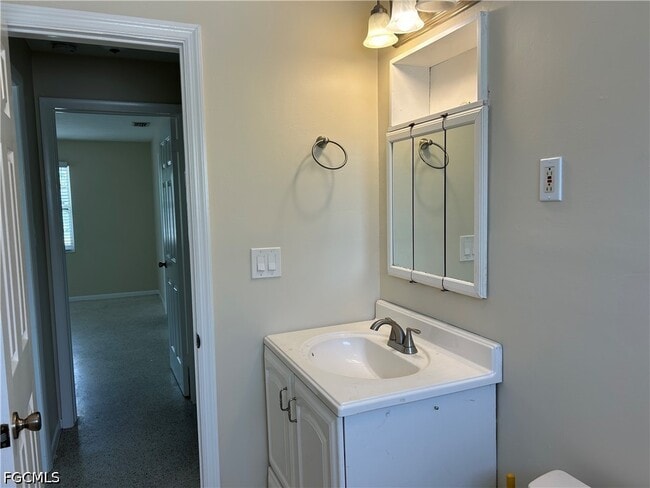 Building Photo - 4320 Pine Lake Rd