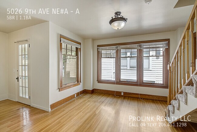 Building Photo - 5026 9th Ave NE