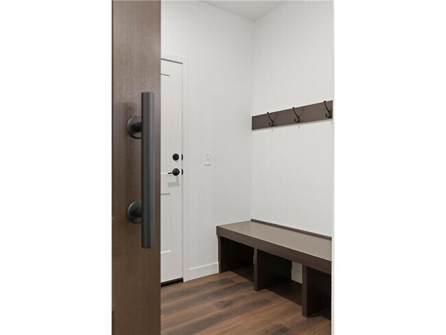 Building Photo - 366 Magnolia Ln