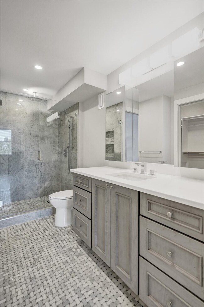 Building Photo - 5200 N Ocean Blvd