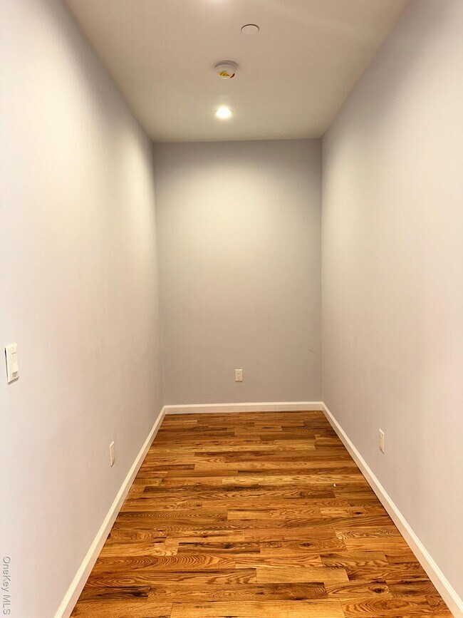 Building Photo - 442 Fountain Ave