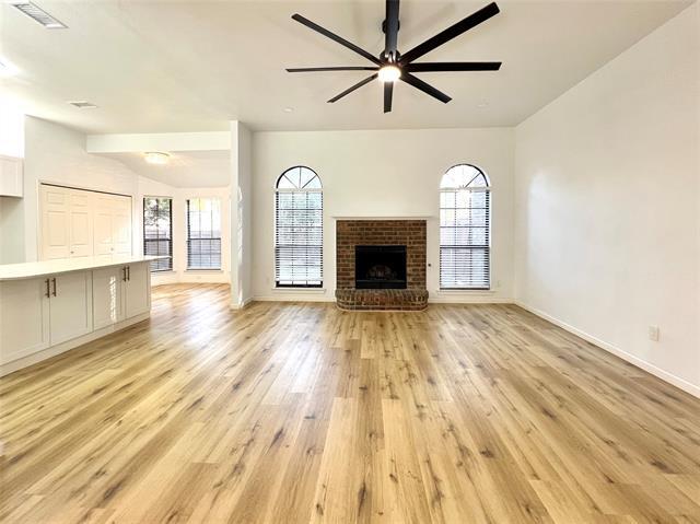 Building Photo - 2205 Summit Dr