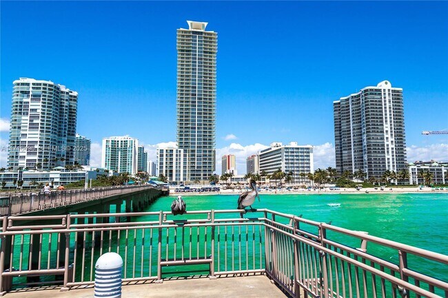 Building Photo - 16699 Collins Ave