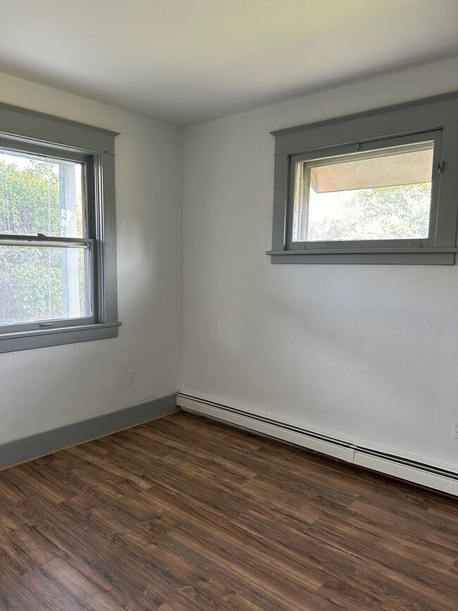 Building Photo - 1041-1045 W Galena