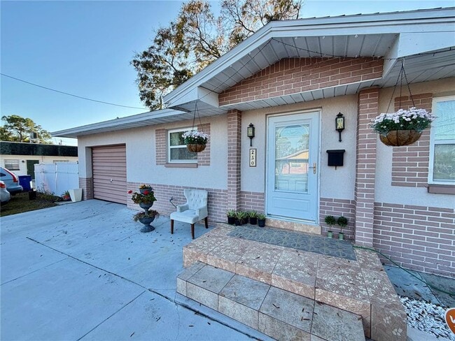 Building Photo - 250 Southwest Jefferson Cir N