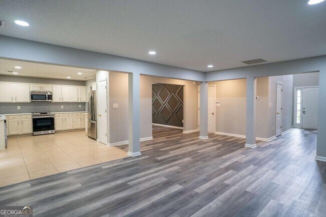 Building Photo - 3243 Newtons Crest Cir