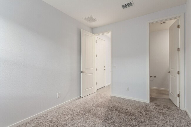 Building Photo - Stylish Living Near Queen Creek – Welcome ...