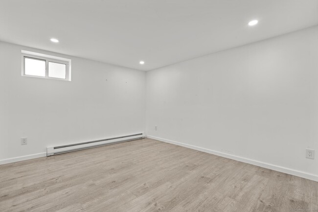 Building Photo - 26 Hackett Cir N