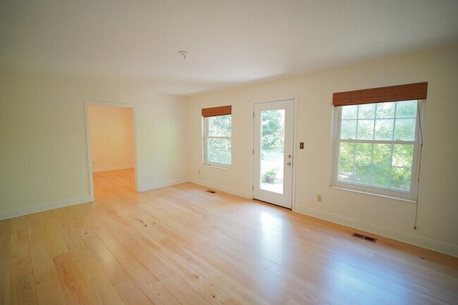 Building Photo - 2328 Armistead Rd