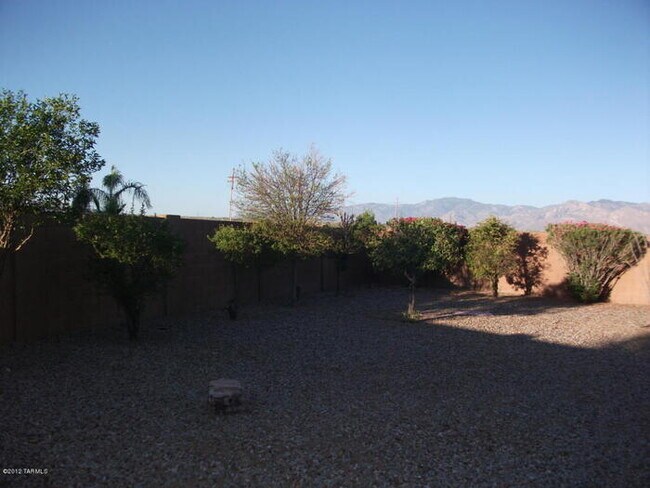 Building Photo - Spacious Continental Ranch Home with Commu...