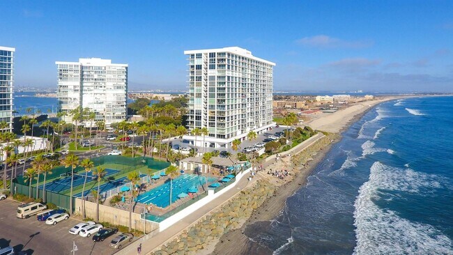 Building Photo - 1810 Avenida Del Mundo