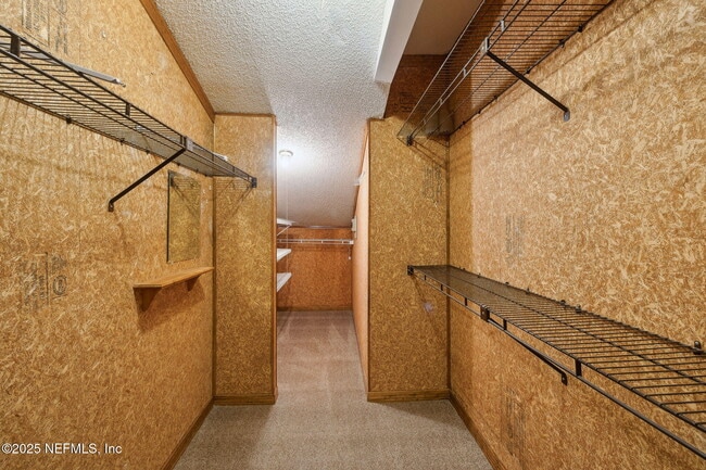 Building Photo - 1138 Fromage Cir W