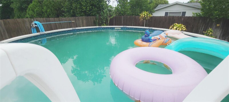 Building Photo - 11241 Linden Ln