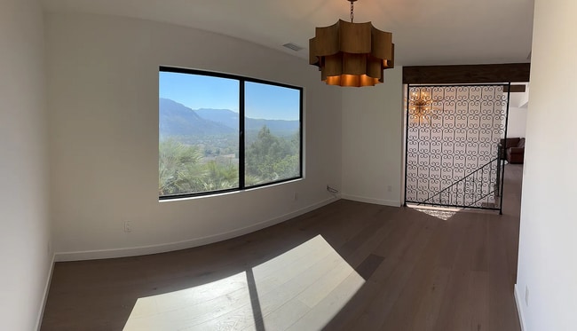 Building Photo - 2940 Sunset Hills