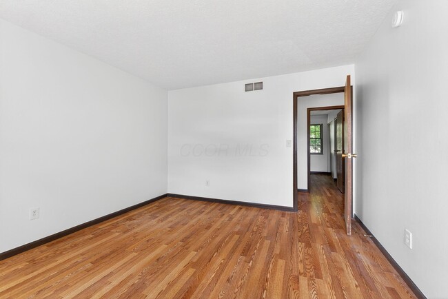 Building Photo - 6477 Brookedge Ct