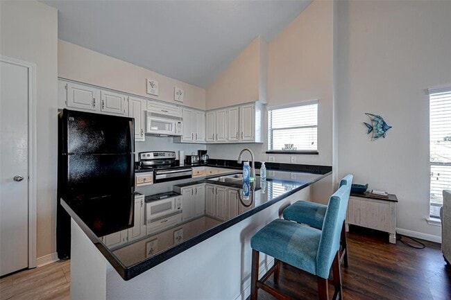 Building Photo - 88 Lakeview Village