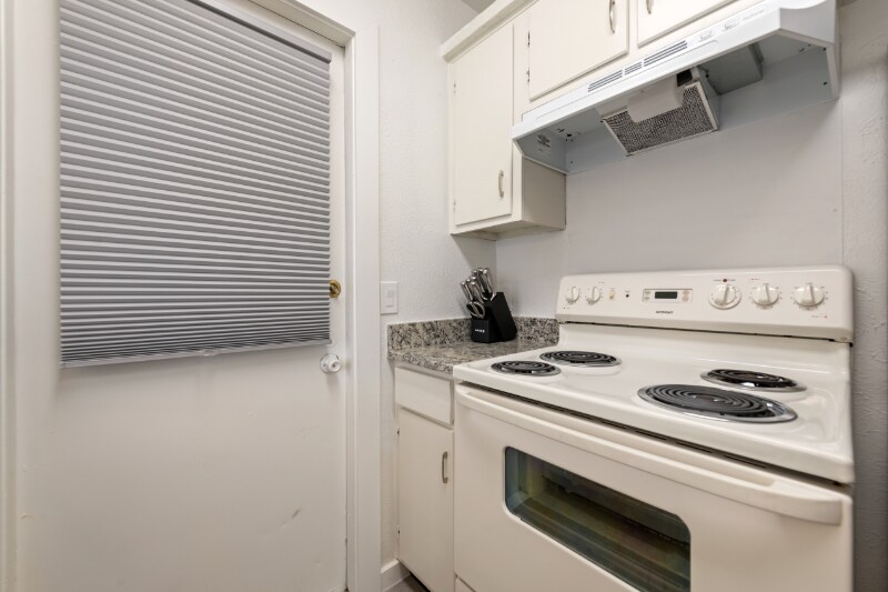 Building Photo - 10111 Golden Meadow Dr