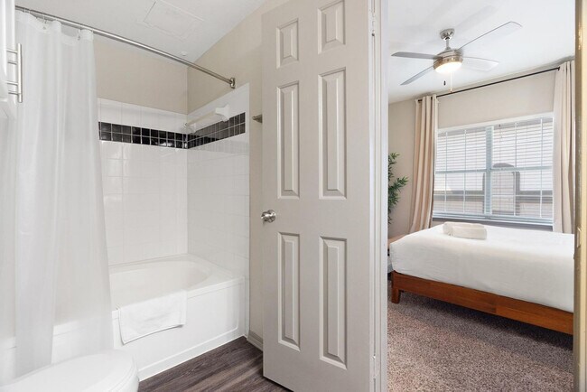 Building Photo - 12100 Metric Blvd