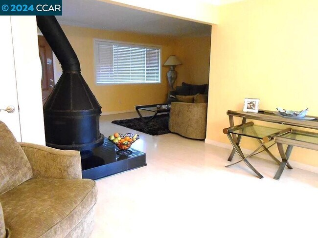 Building Photo - 3262 Marlene Dr