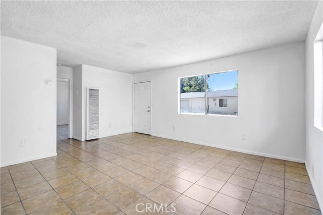 Building Photo - 4039 Lorraine Dr