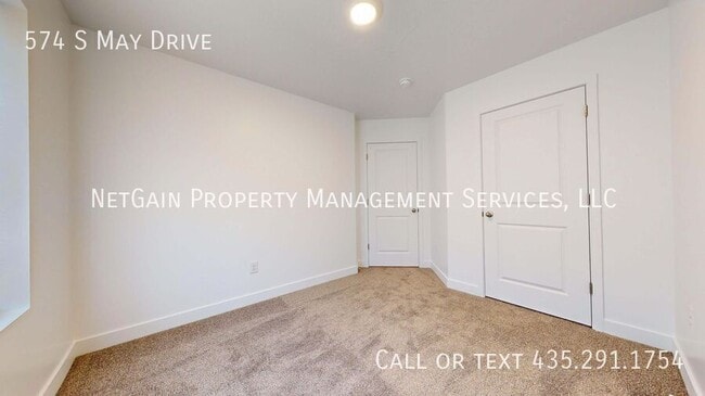 Building Photo - 574 May Dr