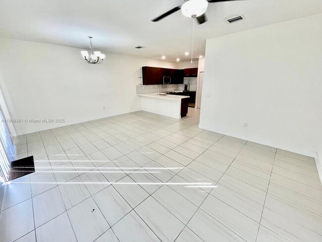 Building Photo - 8871 NW 103rd Pl