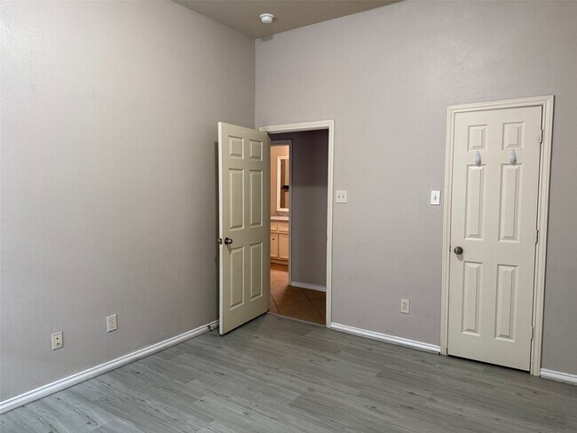 Building Photo - 4507 Indian Gardens Way