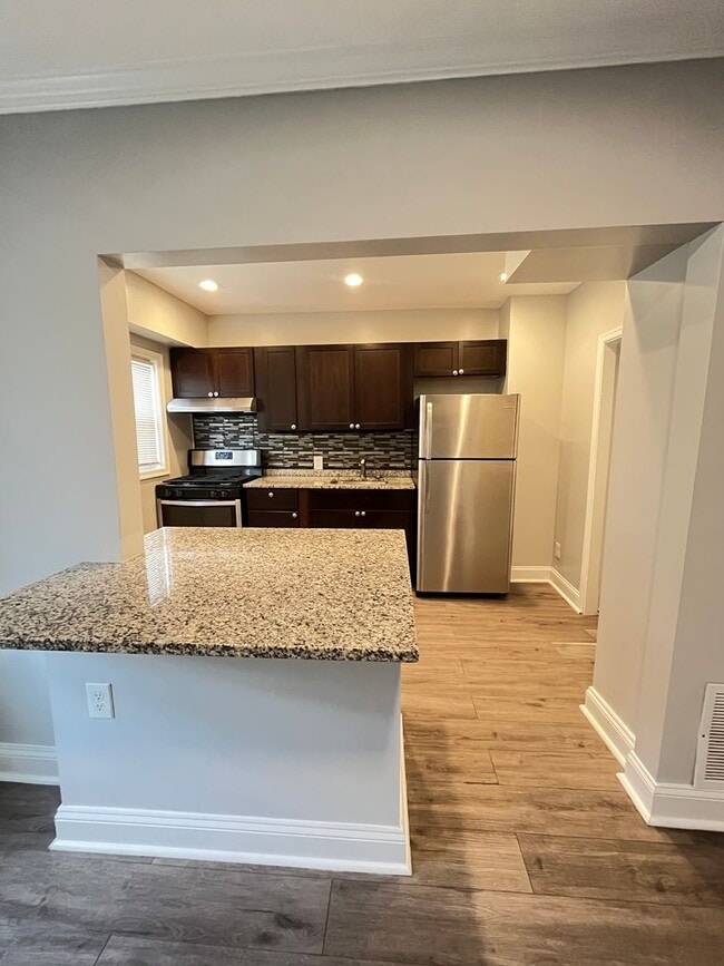 Building Photo - West Baltimore 4 Bedroom 1.5 Bathroom Town...