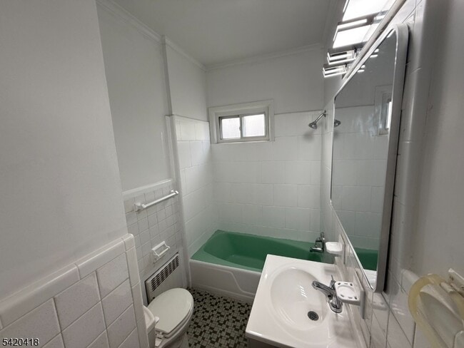 Building Photo - 234 Christine St