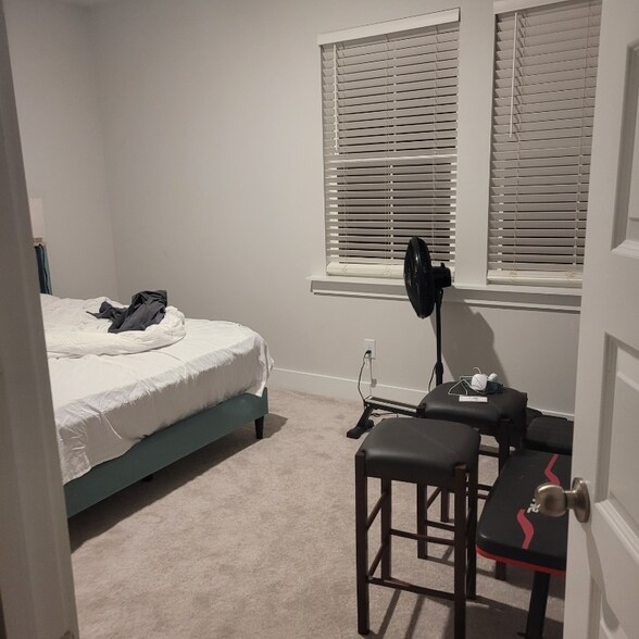 Building Photo - 201 Denham St