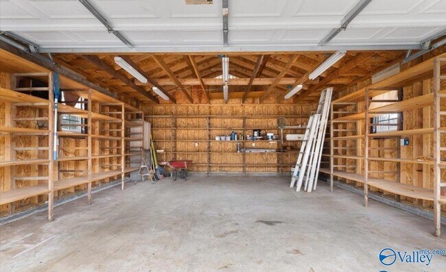 Building Photo - 3809 Saturn Dr SW
