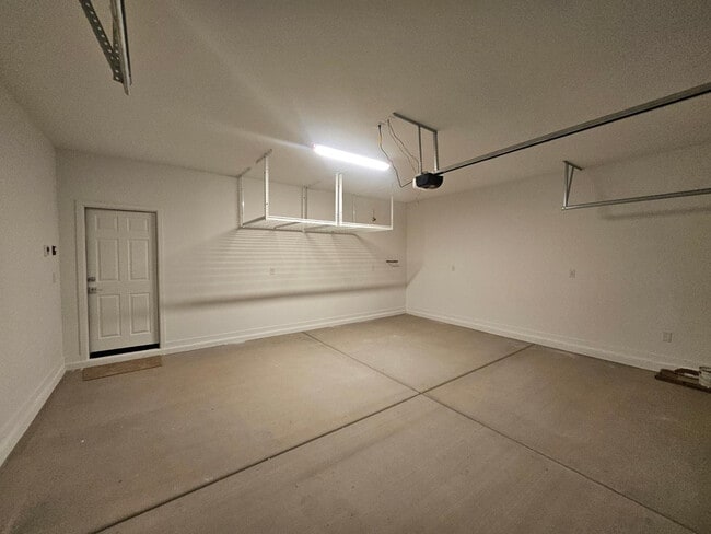 Building Photo - 548 Fremont Pass