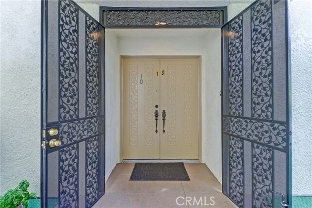 Building Photo - 2394 Via Mariposa W