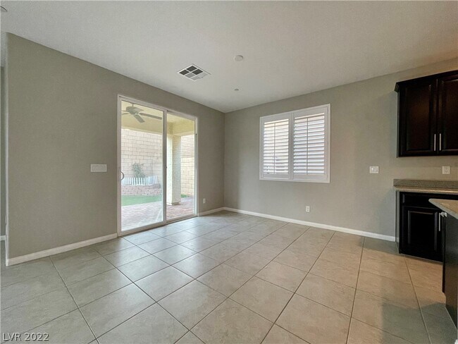 Building Photo - 354 Mezzaforte St