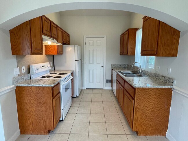 Building Photo - 8210 W Annsbury Cir